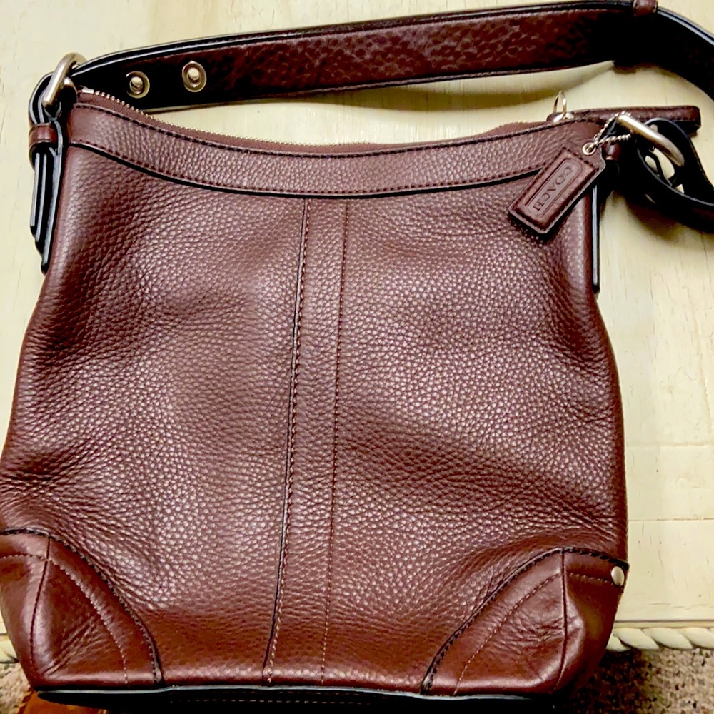 Coach brown leather shoulder bag